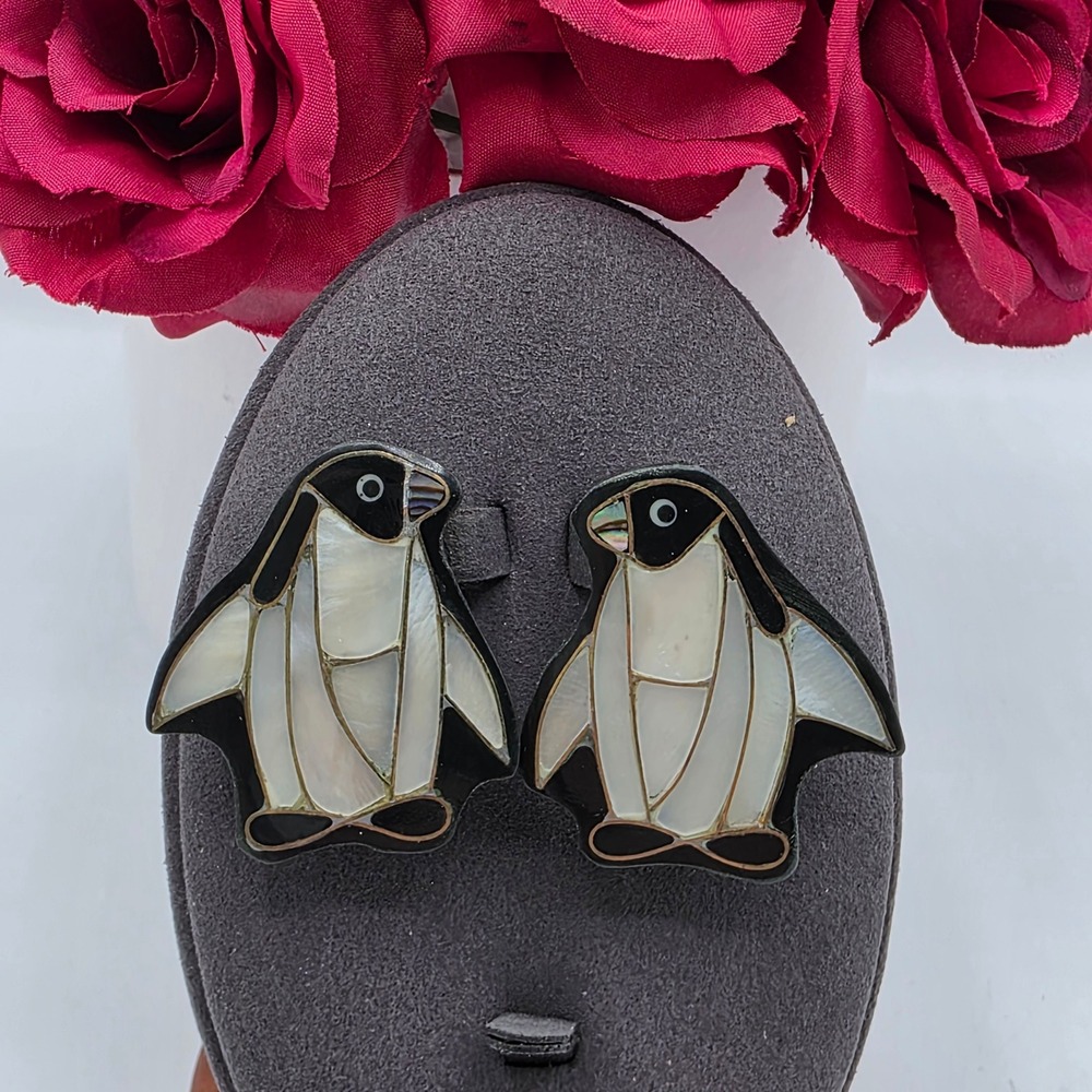 Vintage Penguin Pin Set Mother of Pearl Inlay Black Resin Gold Tone Brooch‎ 2pc